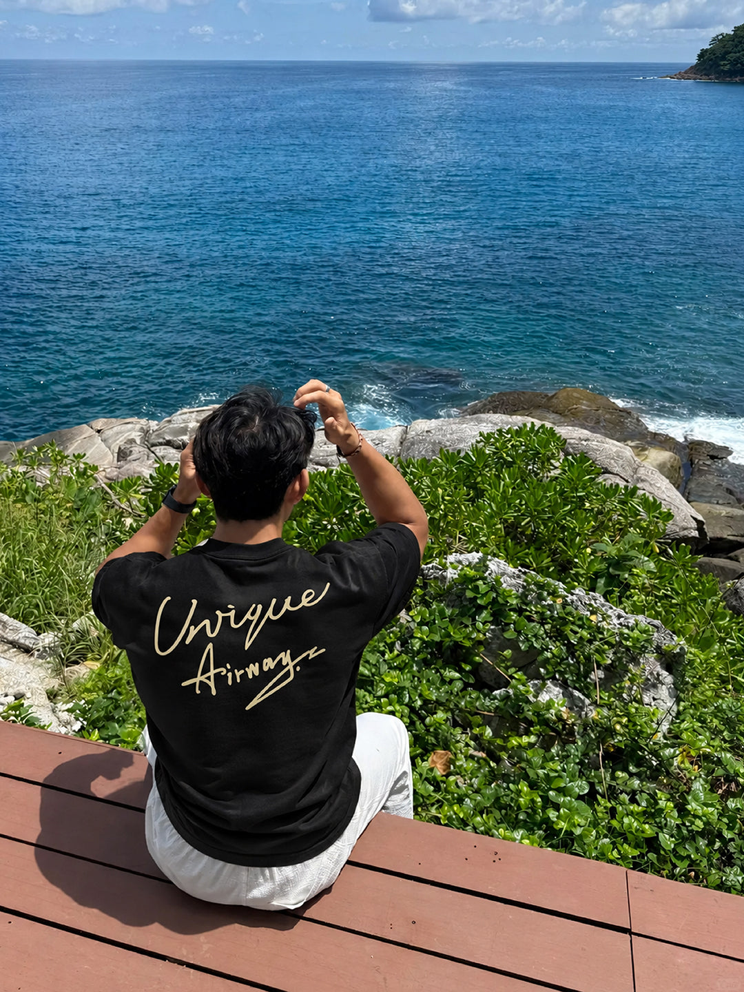 Unique T-Shirt Black