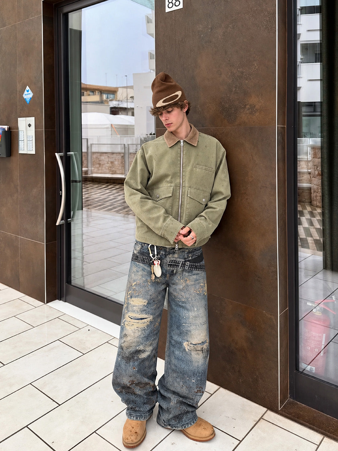 Belt Graphic Jeans
