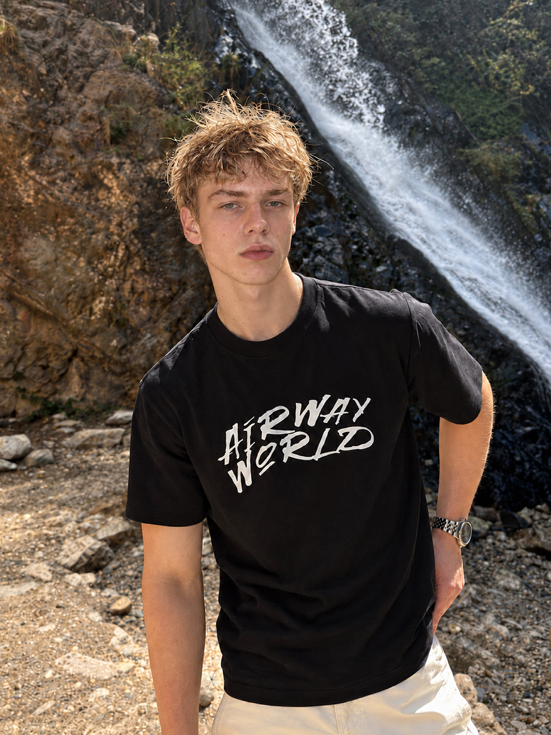 World T-shirt Black